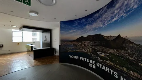 Hidden Secret, 52 loop street (1).